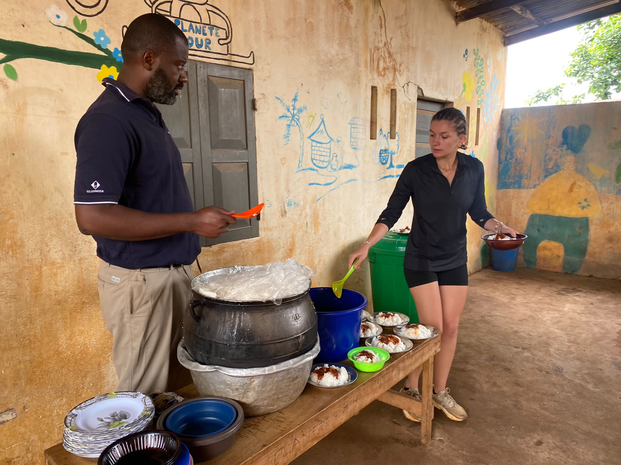 Ensemble pour un repas chaud de fin d'année 2025